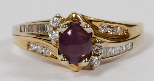 14KT YELLOW GOLD, STAR SAPPHIRE & DIAMOND RING,  SIZE 8 3/4: Prong set lavender star sapphire. - Image 2 of 3