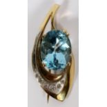BLUE TOPAZ & DIAMOND 14KT GOLD LADY'S BROOCH, W  1 1/2": Free form lady's brooch, featuring an