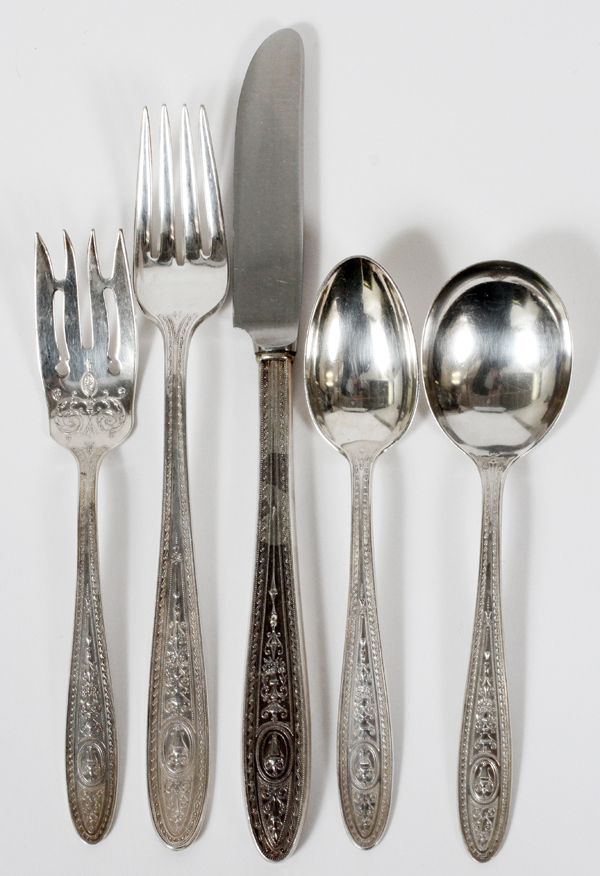 INTERNATIONAL 'WEDGWOOD' STERLING FLATWARE SET,  C. 1930, 48 PCS: International sterling partial - Image 2 of 3