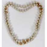 BAROQUE PEARL LADY'S NECKLACE, L 17 1/4":  Single strand baroque pearl necklace, fitted  with 10