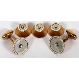 14KT YELLOW GOLD, ENAMEL & PEARL GENTLEMAN'S CUFFLINKS & STUDS, SET OF FIVE PIECES: Including a pair