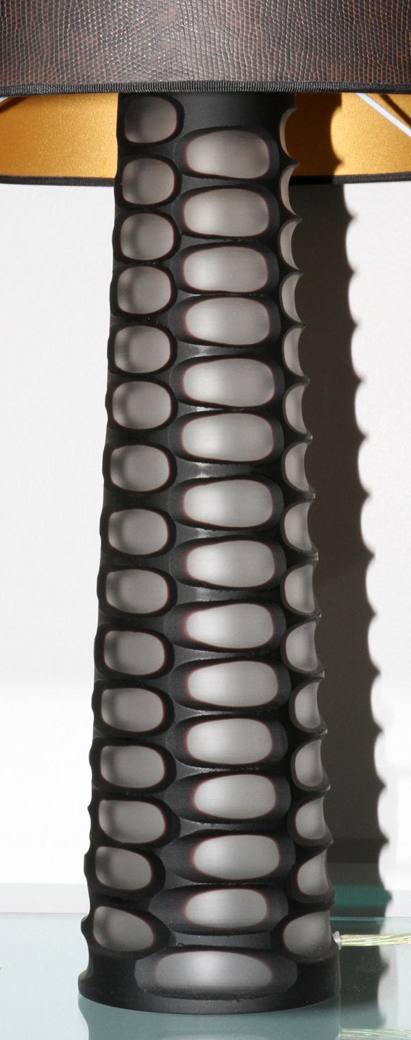 ROCHE BOBOIS ART GLASS TABLE LAMP, MODERN, H 28": A black and colorless glass table lamp. - Image 2 of 4