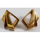 MATTHEW HOFFMAN 14KT YELLOW GOLD EARRINGS, PAIR, L 1": Stamped "MCH" and "14k". Totaling