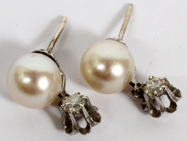 CULTURED PEARL AND DIAMOND DANGLE EARRINGS, PAIR: Approximately .25 ct diamond.