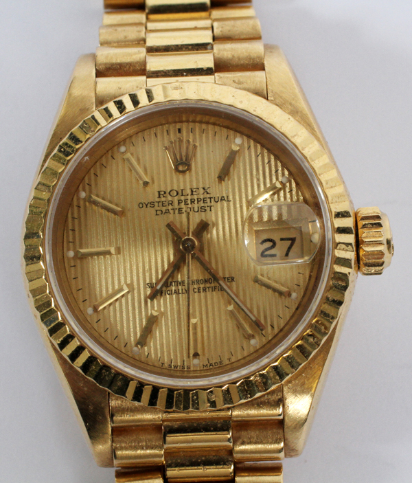 LADY ROLEX OYSTER PERPETUAL DATEJUST 18KT YELLOW  GOLD WRISTWATCH:  Having a 18kt yellow gold - Image 2 of 3