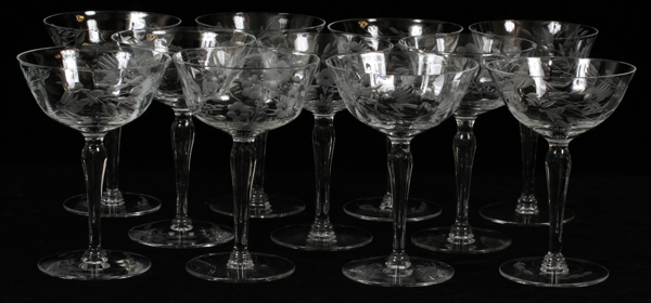 CRYSTAL CHAMPAGNE, IRISH COFFEE GLASSES,  PARFAITS & BOWLS, C 1940S, 25, H 5 3/4 & 6 3/4",  DIA 4 - Image 3 of 3