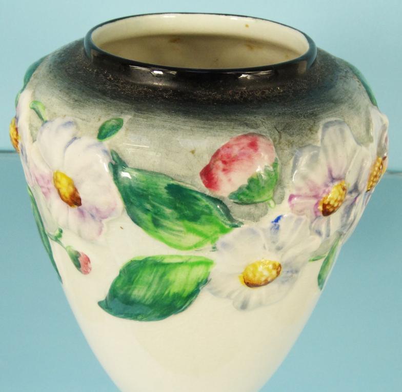 Three Carltonware Australian design vases and bowl, the largest vase 20cm high : For Condition - Image 11 of 16