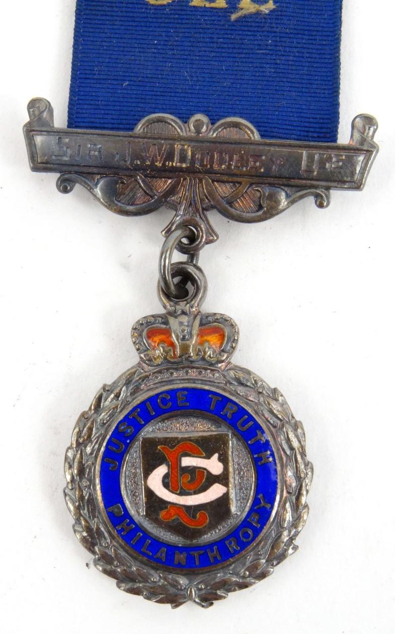 Silver R.A.O.B. medal for William V. Smythe, with bar and ribbons, housed in a box : For Condition