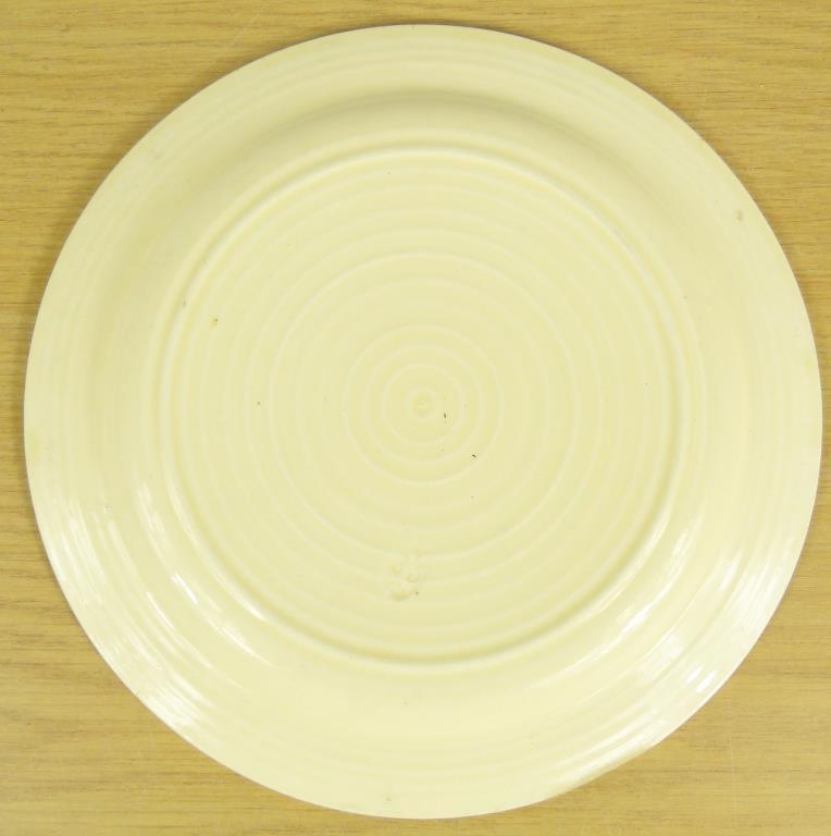 Unmarked Clarice Cliff plate : For Condition Reports please visit www.eastbourneauction.com - Image 2 of 2