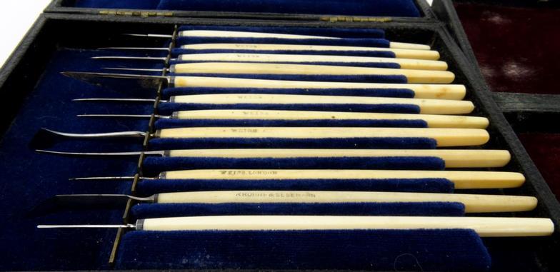 Three boxes of surgeon's scalpels including John Vice & Son ivory handled examples, the longest 14cm - Image 4 of 4