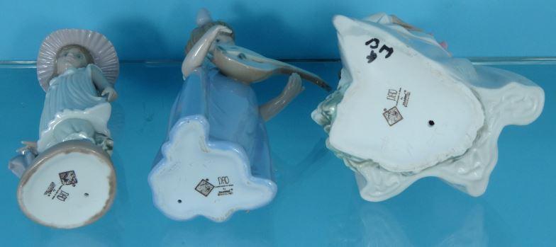 Two boxed Lladro China figures and a boxed Nao figure : For Condition Reports please visit www. - Image 3 of 4