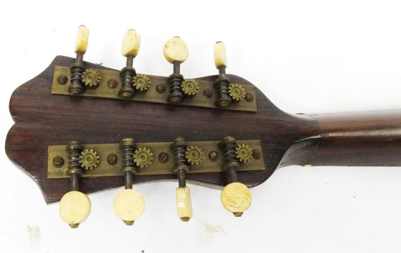 Old wooden mandolin, bearing a Stridente Napoli paper label 'Fabrica di Mandolini Via Antonio, 22' : - Image 8 of 10