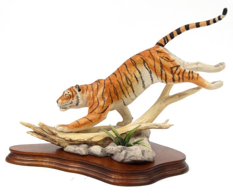 Limited edition collectable tiger, Coalport figurine and a boxed Royal Doulton figurine : For - Image 7 of 11