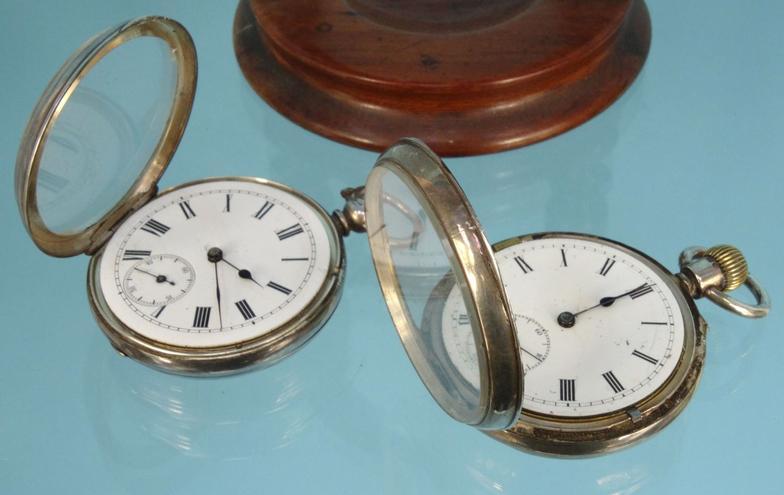 Two gentleman's silver open faced pocket watches and a mahogany watch stand : For Condition - Image 6 of 13