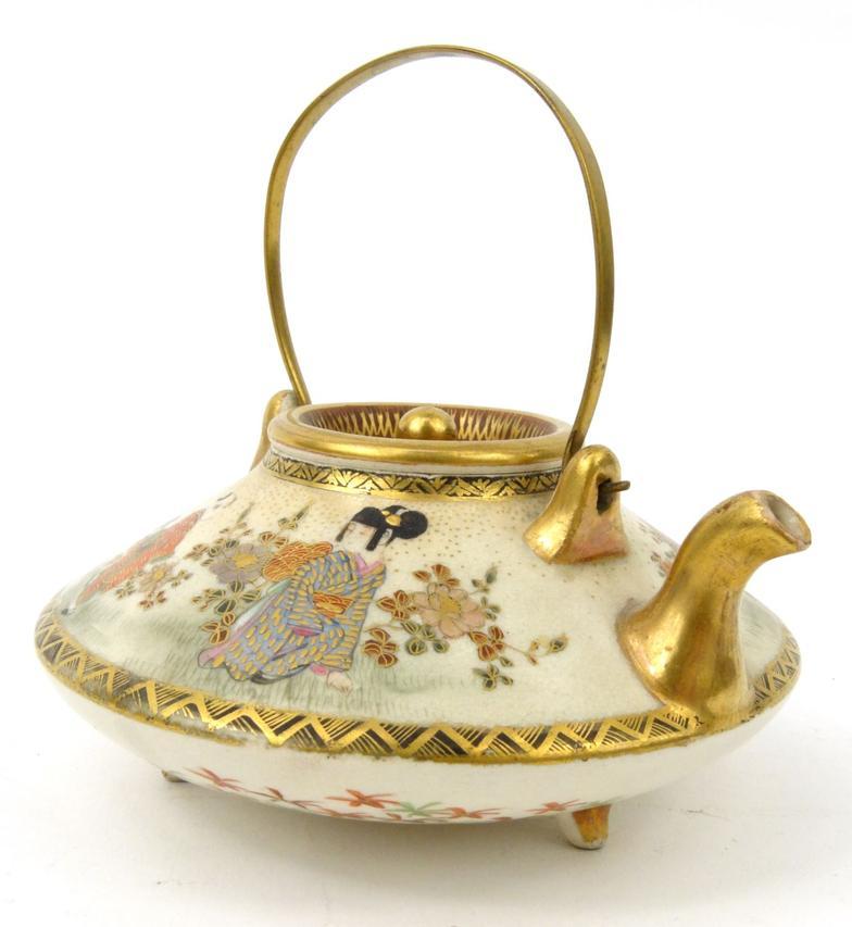 Japanese Satsuma teapot, finely handpainted with geisha girls, character marks to base, 10cm - Image 2 of 9