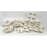 Wedgwood Charnwood patterned dinner service : For Condition Reports please visit www.