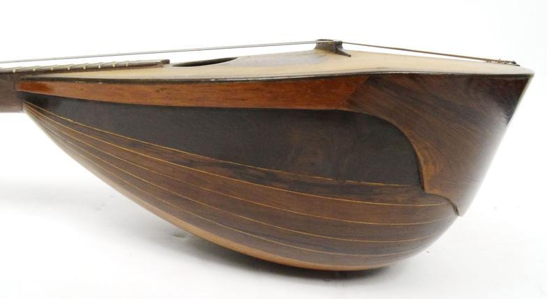 Old wooden mandolin, bearing a Stridente Napoli paper label 'Fabrica di Mandolini Via Antonio, 22' : - Image 6 of 10