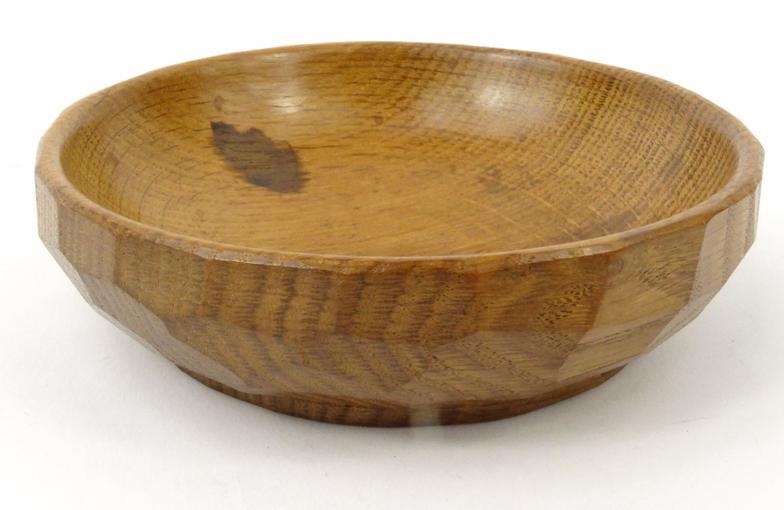 Robert Thompson Mouseman oak carved wooden bowl with signature mouse, 14cm diameter : For - Image 5 of 6