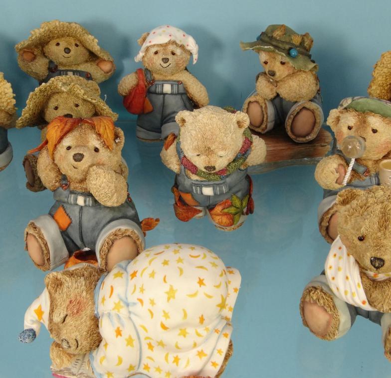Large collection of Barley Bear collectable figures with boxes : For Condition Reports please - Image 3 of 6