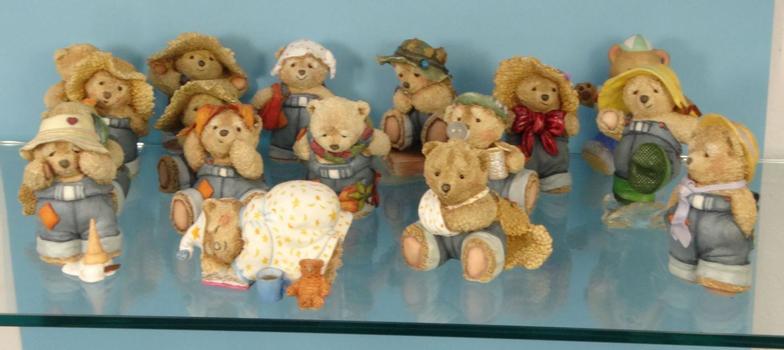 Large collection of Barley Bear collectable figures with boxes : For Condition Reports please