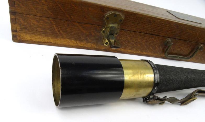 Military interest Marine Nationale naval telescope in a wooden case, 75cm long : For Condition