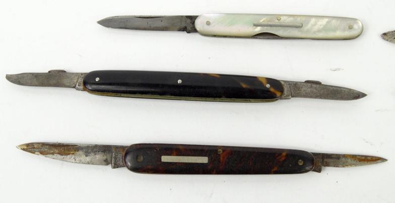 Selection of penknives and fruit knives including a silver bladed example and an advertising example - Image 4 of 4