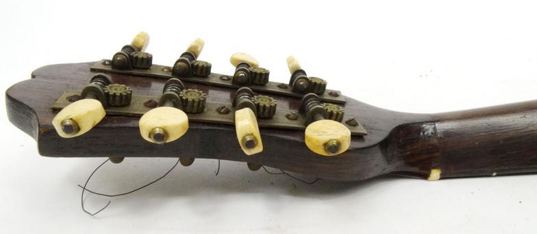 Old wooden mandolin, bearing a Stridente Napoli paper label 'Fabrica di Mandolini Via Antonio, 22' : - Image 9 of 10