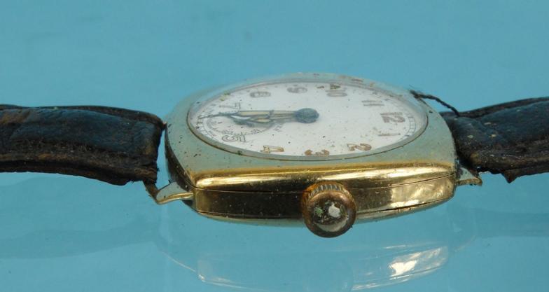 Military interest 9ct gold Longines wristwatch with luminous hands and dial : For Condition - Image 3 of 5