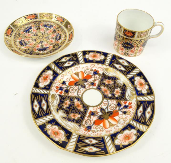 Royal Crown Derby porcelain Imari patterned urn shaped vase  a coffee can , saucer and a plate, - Image 6 of 9