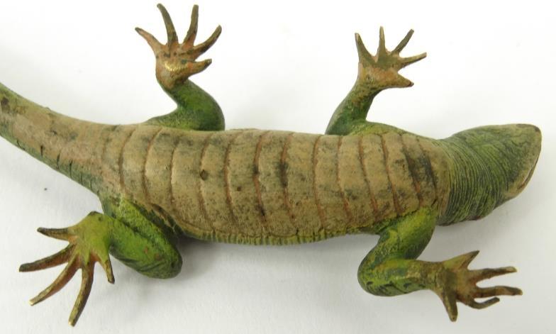 Cold painted bronze lizard, 13cm long : For Condition Reports please visit www.eastbourneauction. - Image 5 of 5