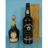 75cl 1978 Quinta da Corte vintage port and a bottle of Benedictine : For Condition Reports please