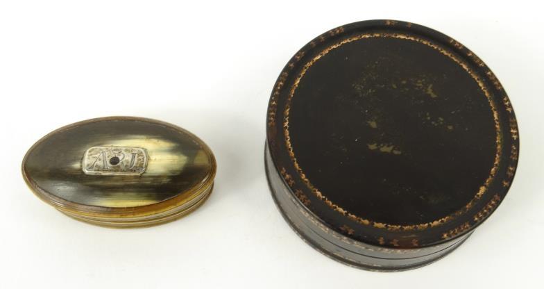 Circular tortoiseshell gold piqué work snuff box, together with a small oval horn example, the