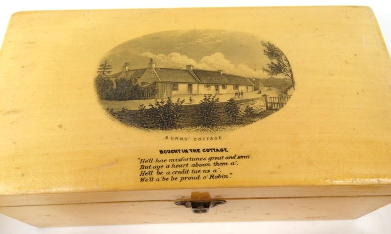 Boxed set of six wooden Mauchlin ware napkin rings decorated with Robbie Burns, the lid decorated - Image 4 of 5