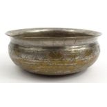 Middle Eastern Ottaman metal and brass bowl decorated with an abstract pattern, 18cm diameter :