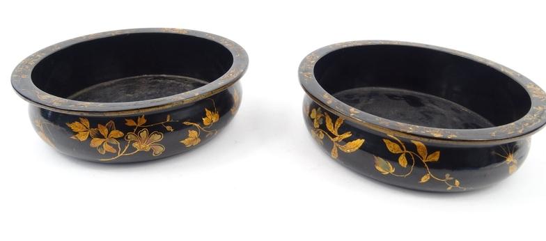 Pair of early Victorian papier maché wine coasters with gilt floral decoration, 15.5cm diameter : - Image 4 of 4