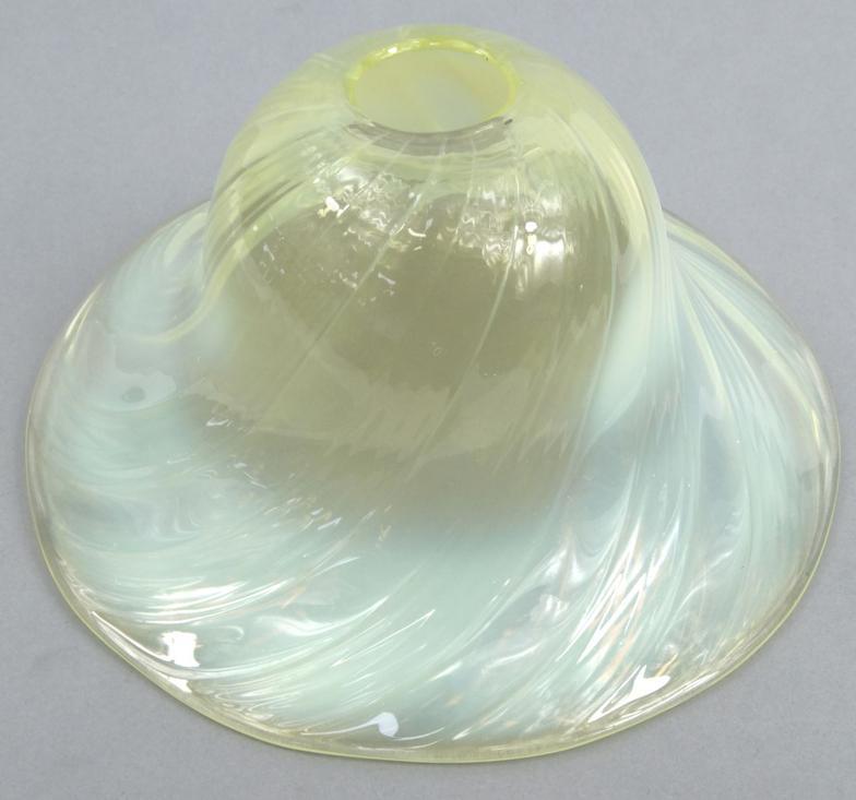 Victorian Vaseline glass lamp shade, 19cm diameter : For Condition Reports please visit www. - Image 2 of 4
