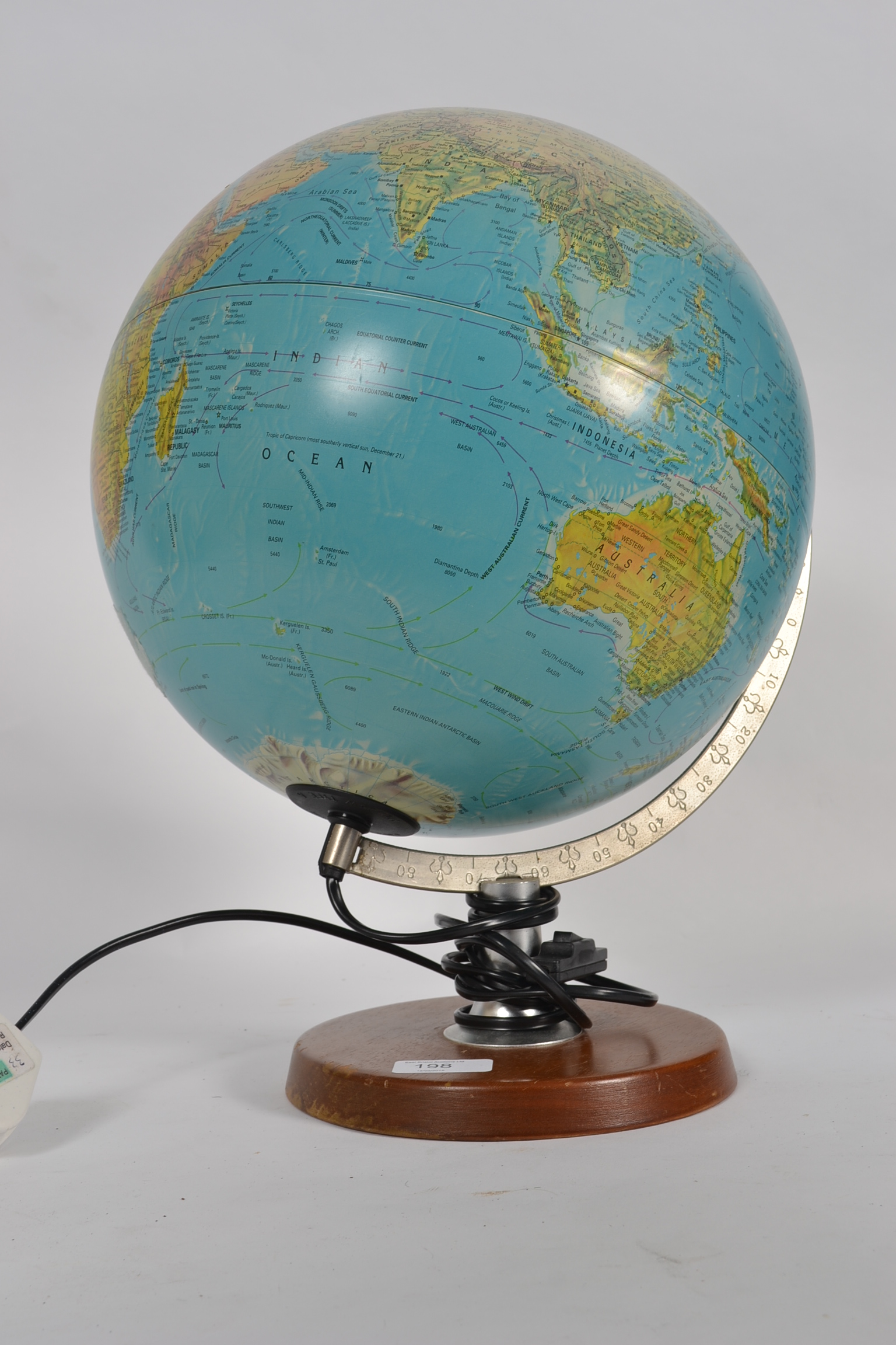 A vintage styled Globe lamp.