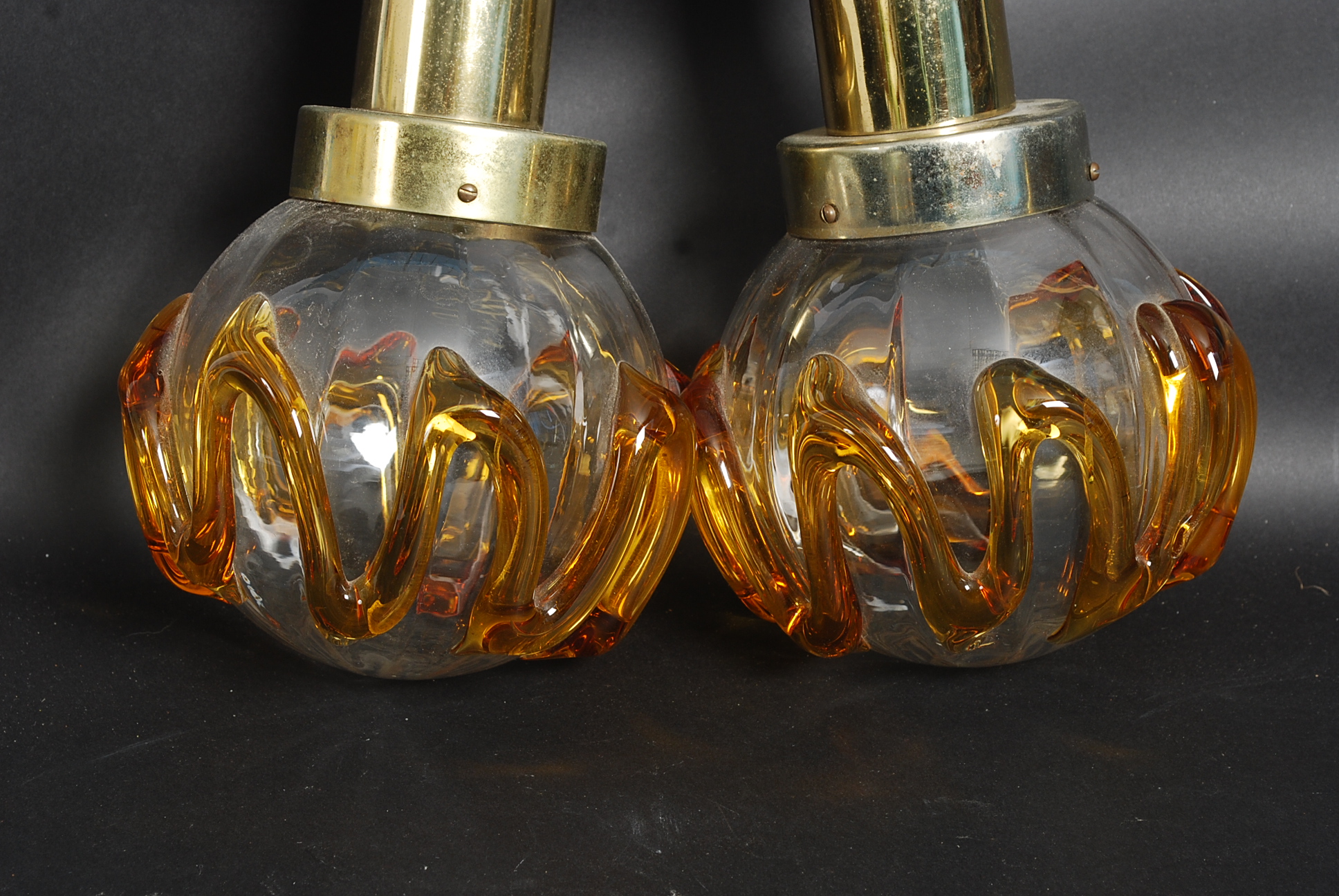 A matching pair of hanging retro lights, - Bild 3 aus 4