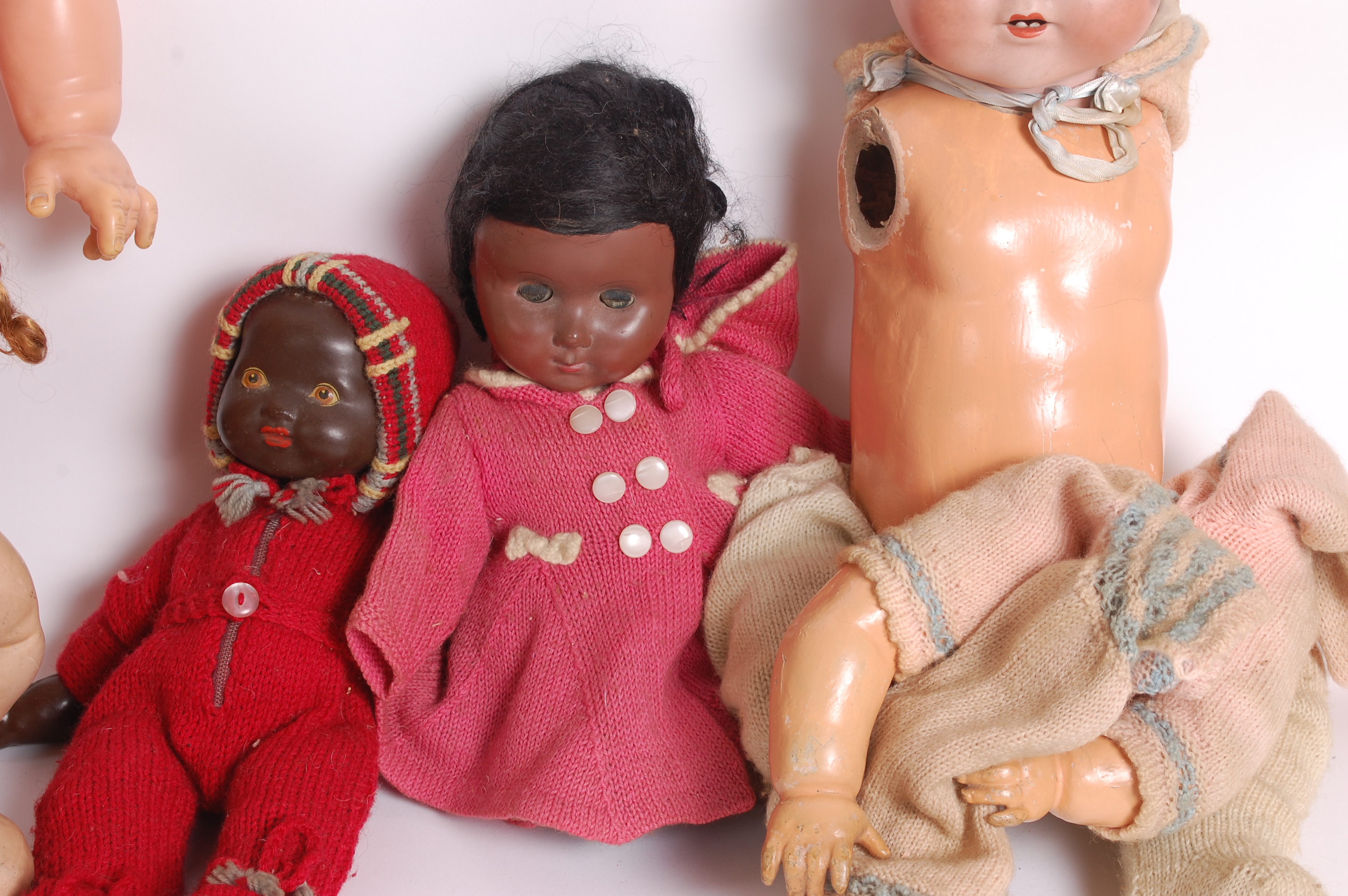 DOLLS: A very good selection of antique - Image 4 of 5