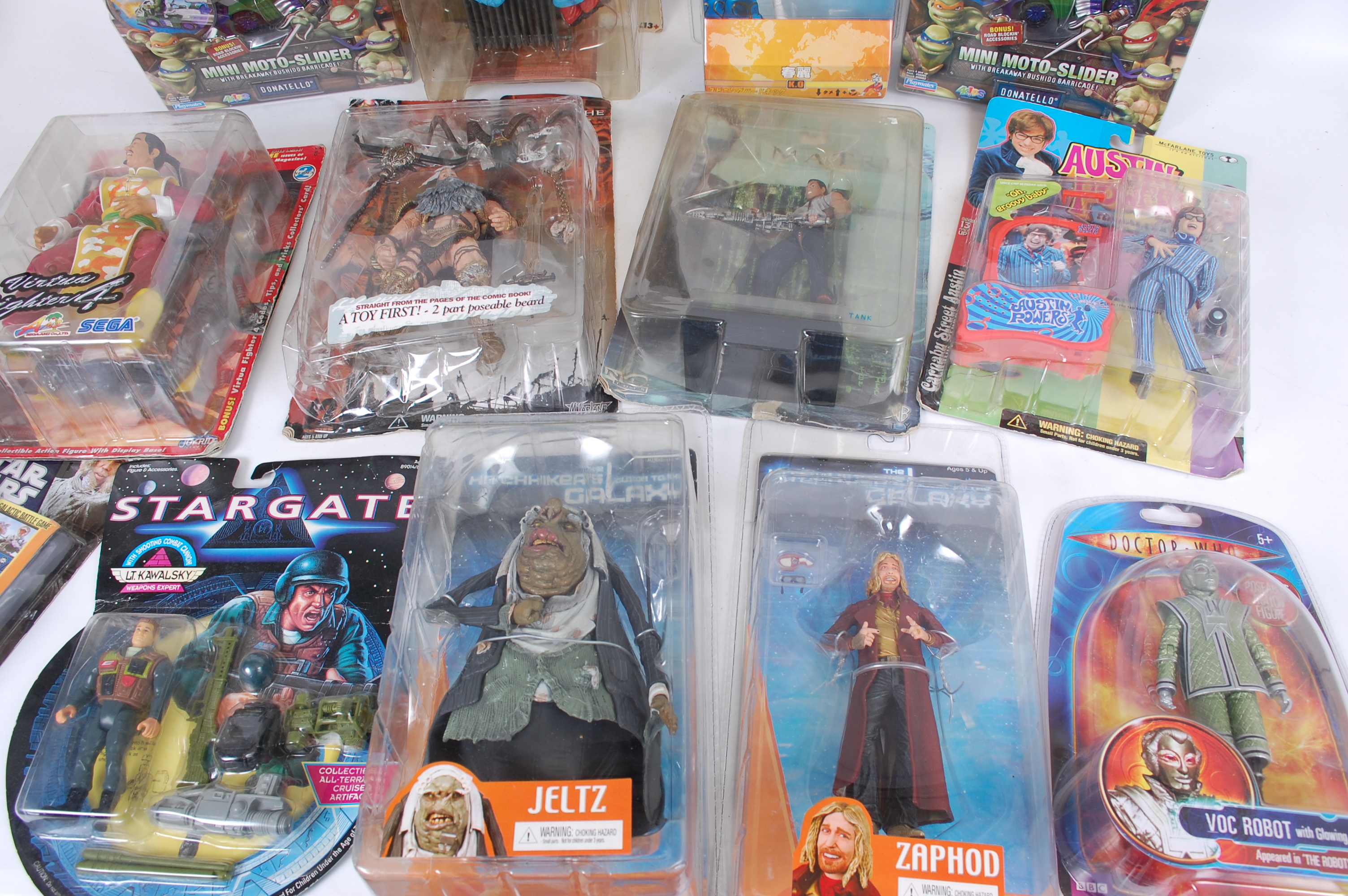 ACTION FIGURES; A quantity of original c - Image 3 of 3