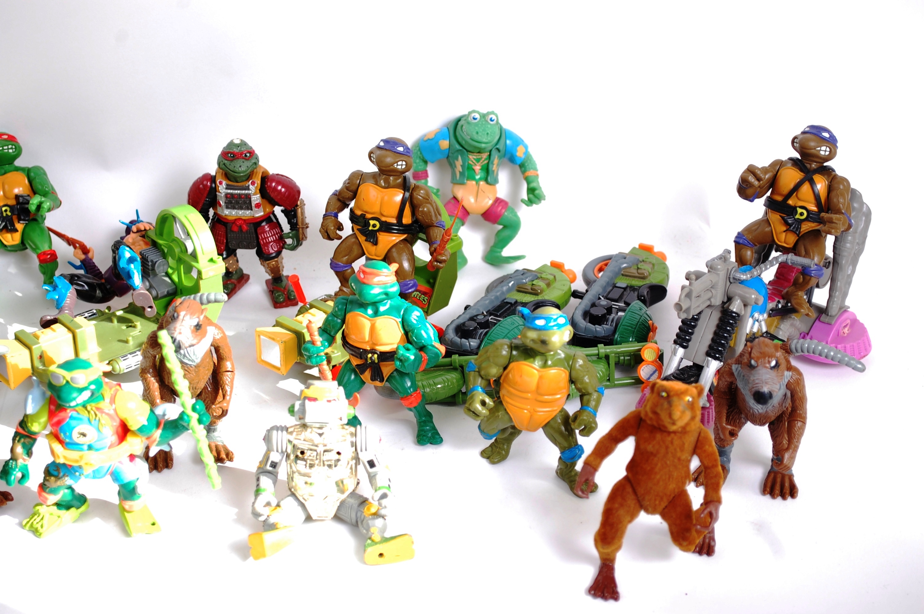 TEENAGE MUTANT HERO TURTLES; A collectio - Image 3 of 4