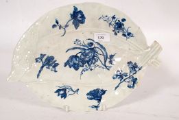A Worcester blue and white leaf dish,bei