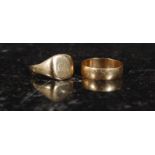 Two 9ct gold rings, one being a wedding band one with signet. Weight 6.5g size V and R.