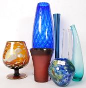GLASS; A collection of 7x pieces of studio glass to include vases, large brandy glass,