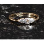 A ladies 9ct gold diamond chip ring, weight 1.g size M.