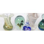 MDINA; A collection of 5x pieces of Mdina studio glass, to include freeform ornament,