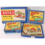 BAYKO; A collection of 4x original vintage Bayko construction sets,