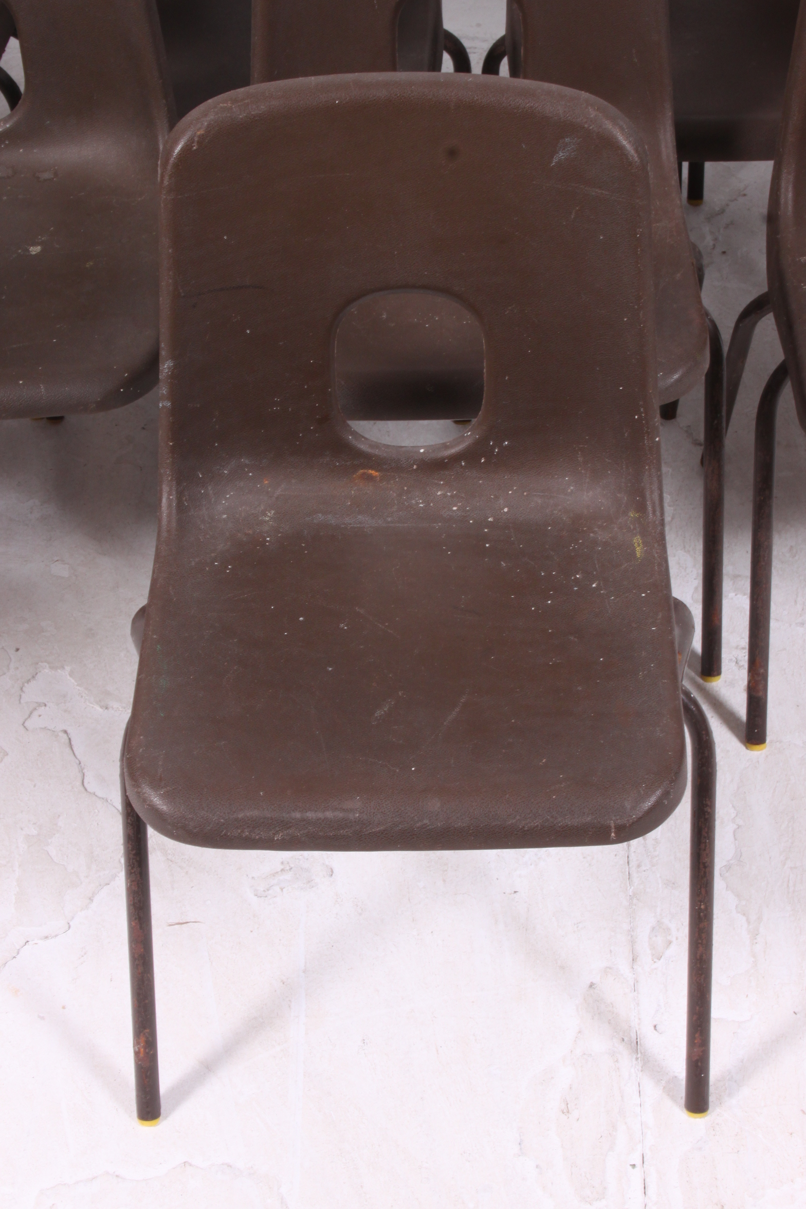 A stack of 13 vintage 1970's  Hille furniture plastic and tubular metal childrens school chairs. - Image 3 of 4
