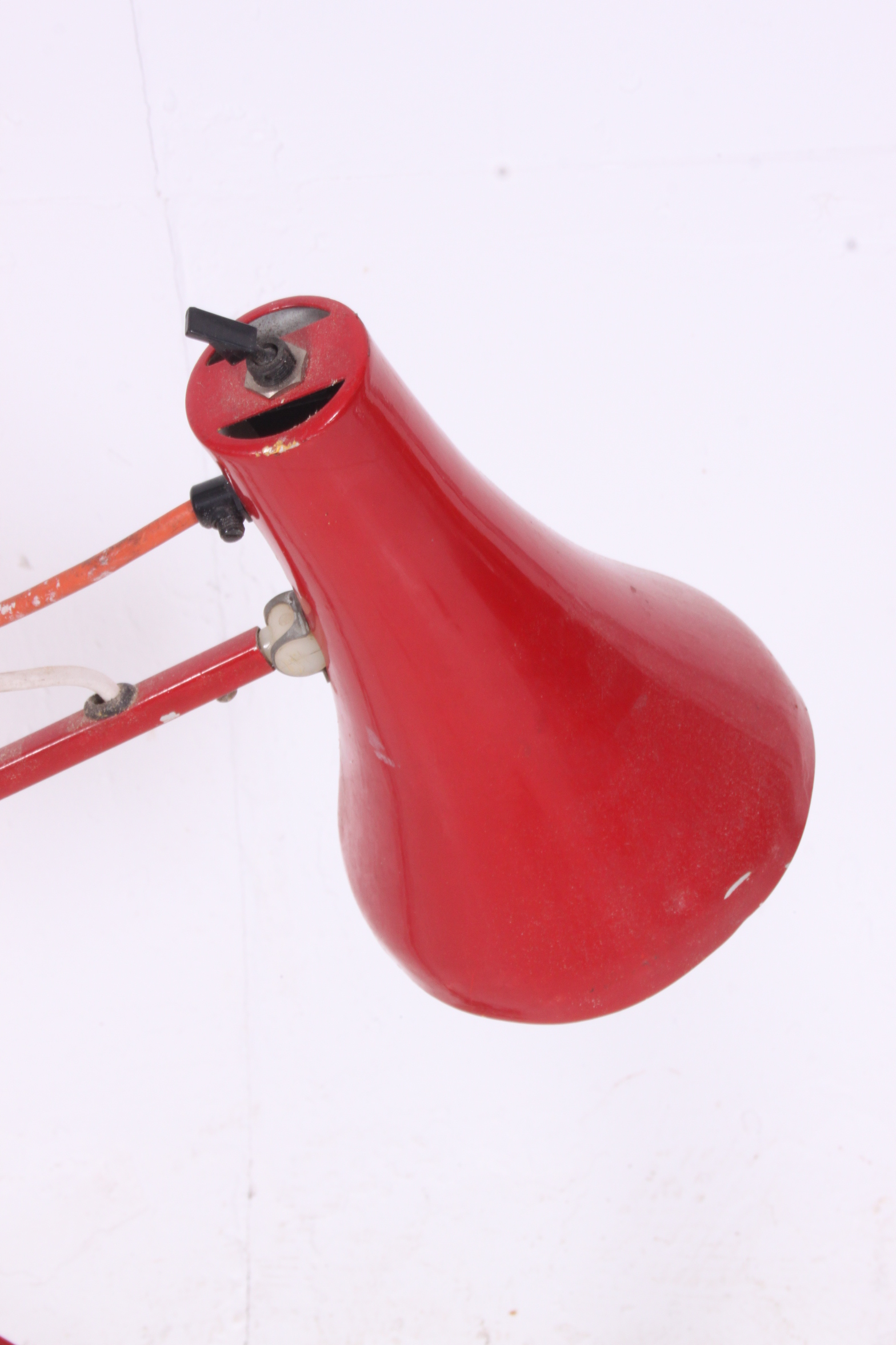 A vintage retro 20th century red Herbert Terry style anglepoise desk lamp with circular terraced - Image 3 of 3