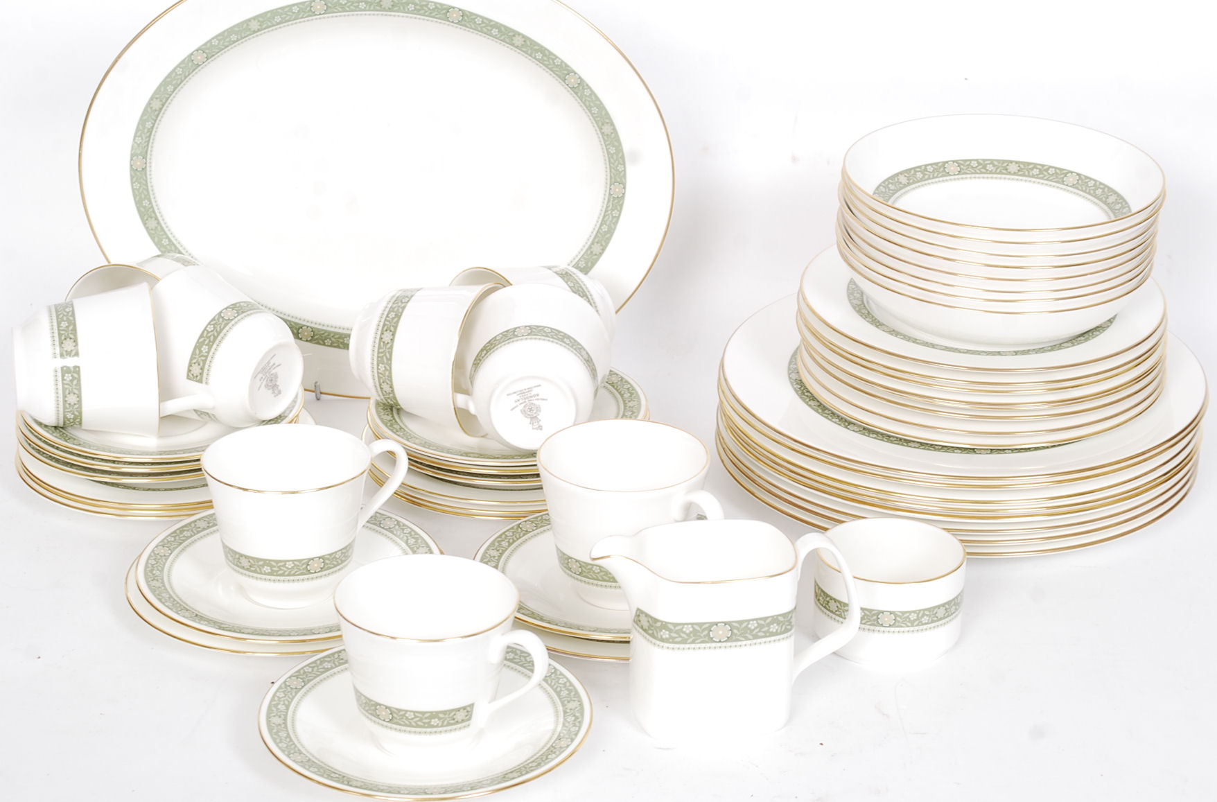 A Royal Doulton Rondolay part dinner  and tea service comprising, dinner plates, side plates, cups, - Image 2 of 3